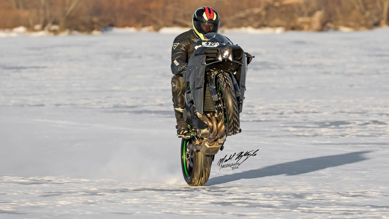 Illustration for article titled Nutcase Will Attempt The World's Fastest Wheelie On Ice With A 200 HP Kawasaki